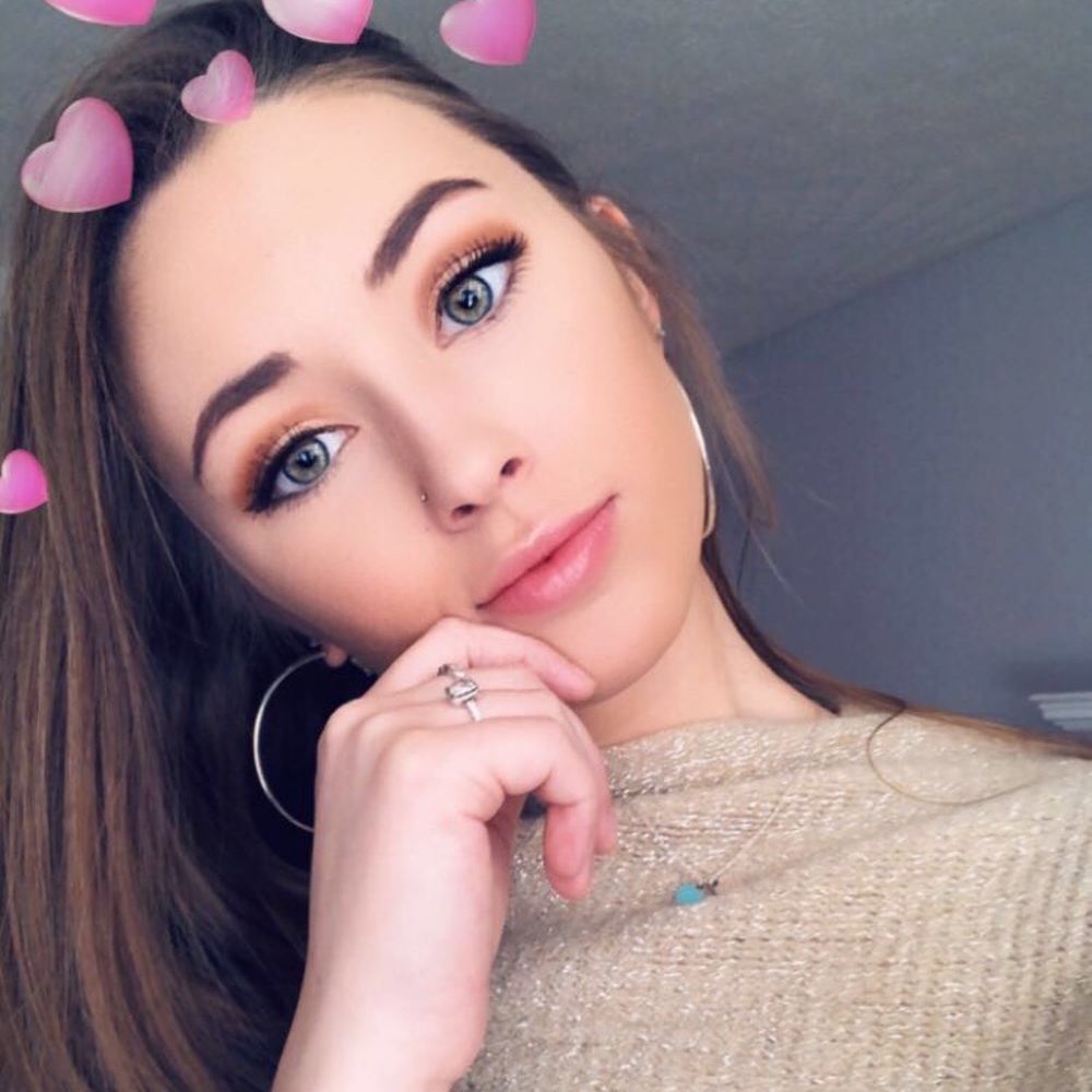 Meet your Posher, Amelia